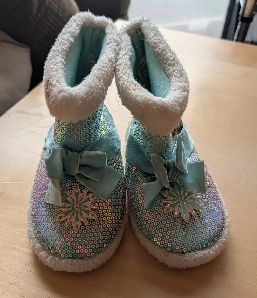 🧨Girls 11-12 Frozen Slippers